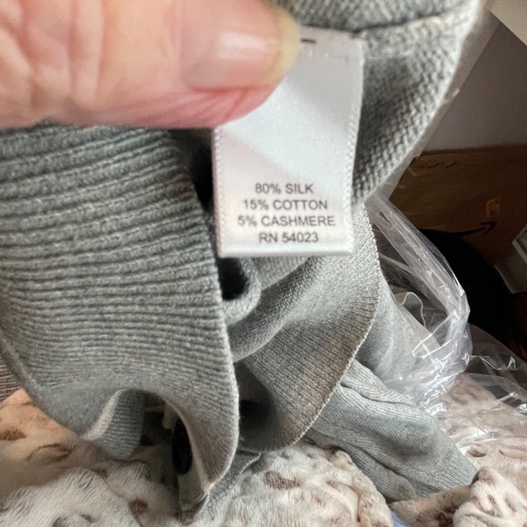 BANANNA REPUBLIC M GRAY CARDIGAN - Picture 5 of 5